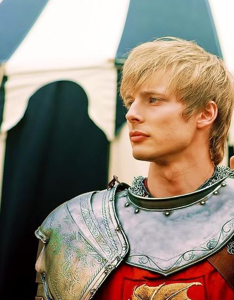 bradley james, sexiest man ever, from Merlin. I want him. Merlin Characters, Merlin Tv Series, Prince Arthur, Merlin Series, Roi Arthur, Merlin Fandom, Merlin Cast, Arthurian Legend, Merlin And Arthur