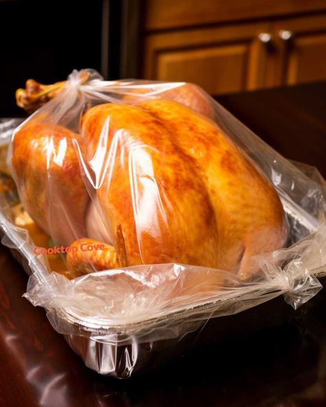 Turkey In Oven, Oven Bag, Roast Turkey Recipes, Herb Stuffing, Turkey Breast Recipe, Flavorful Vegetables, Whole Turkey, Thanksgiving Cooking, Roast Turkey