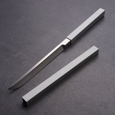 Unique Utensils, Cyberpunk Design, Knife Making Tools, Pretty Knives, Retro Gadgets, Knife Design, Cool Knives, Handmade Knives, Knife Making