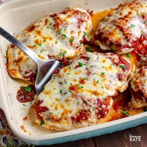 The Ultimate Pizza Chicken | Slimming Eats Weight Watchers Pizza, Sweet Pizza, Pizza Chicken, Weight Watchers Chicken, Pizza Sauce Homemade, Pizza Bake, Chicken Pizza, Perfect Family, Family Meal