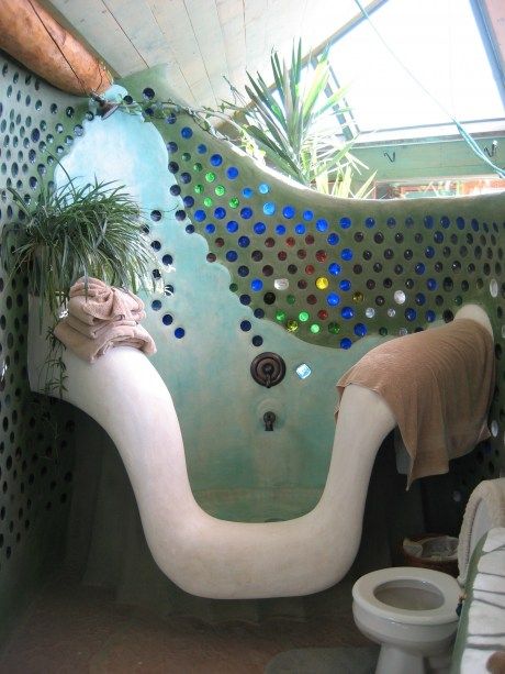 Casa Do Hobbit, Earthship Biotecture, Casa Hobbit, Bottle House, Earthship Home, 동화 삽화, Indoor Greenhouse, Cob House, Bottle Wall