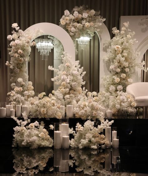 Wedding Decoration With Candles, Wedding Flower Decorations Receptions, Luxury Wedding Decor Reception Decorations, Wedding Decor Stage, Reception Stage Decoration Backdrops, Wedding Decor Candles, Wedding Stage Background, Wedding Reception Stage, Wedding Decorations Elegant