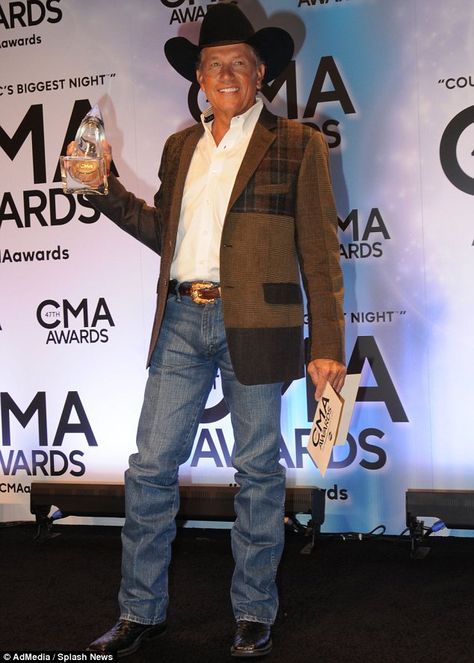 George Strait Family, King George Strait, Entertainer Of The Year, Cma Awards, Chris Young, Florida Georgia Line, Country Music Artists, George Strait, Tim Mcgraw