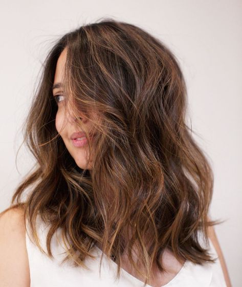 Loose & Undone Curls - Anh Co Tran Medium Shaggy Haircuts, Curls For Medium Length Hair, Lob Hair, Asymmetrical Bob Haircuts, Haircut Styles For Women, Thick Wavy Hair, Medium Bob Hairstyles, Bob Hairstyles For Fine Hair, Shoulder Length Hair Cuts