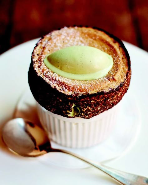 Soufflé aux pistaches - Pistachio soufflé recipe, signature dish by Pierre Koffmann, La Tante Claire. Serves Souffle Recipes, French Recipes, Fancy Desserts, Classic Desserts, Baking And Pastry, Chef Recipes, French Food, The Drama, Puddings