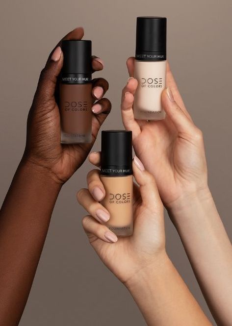 Liquid Foundation Photography, Foundation Photography Product, Dose Of Colors Foundation, Foundation Photoshoot, Product Shots Ideas, Loreal Foundation, Foundation Photography, Makeup Campaign, Glowing Cream