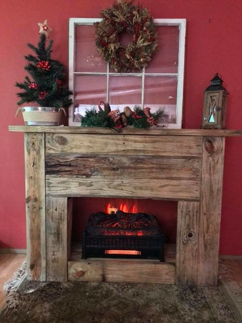 Chimenea navideña Pallet Fireplace, Diy Christmas Fireplace, Faux Fireplace Mantels, Fireplace Diy, Fake Fireplace, Faux Fireplace Diy, Wooden Fireplace, Valentine Diy, Small Fireplace