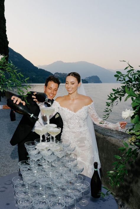 Villa D’este Lake Como Wedding, Wedding Reception Lake Como, Como Wedding Ideas, Lake Como Wedding Table, Italy Winter Wedding, Dream Wedding Lake Como, Dream Wedding Italy, Lake Como Reception, Wedding Venue Lake Como