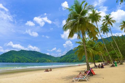 Maracas Bay beach, Trinidad, Trinidad and Tobago - Ultimate guide (April 2020) Beautiful Beach Pictures, Port Of Spain, Visit Mexico, North America Travel, Caribbean Islands, Beach Fun, International Travel, Beach Trip, Trinidad