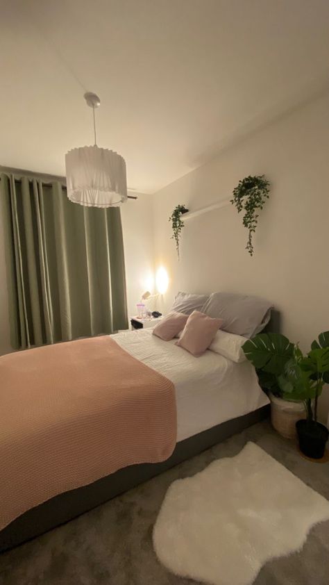 White Room Green Plants, Sage Green And Pink Room Aesthetic, Bedroom Curtain Aesthetic, Pink White Gray Green Bedroom, Light Pink And Green Aesthetic Bedroom, Sage Green Pink And White Bedroom, Baby Pink And Green Aesthetic, Green Curtains Aesthetic, Pink Green Aesthetic Bedroom