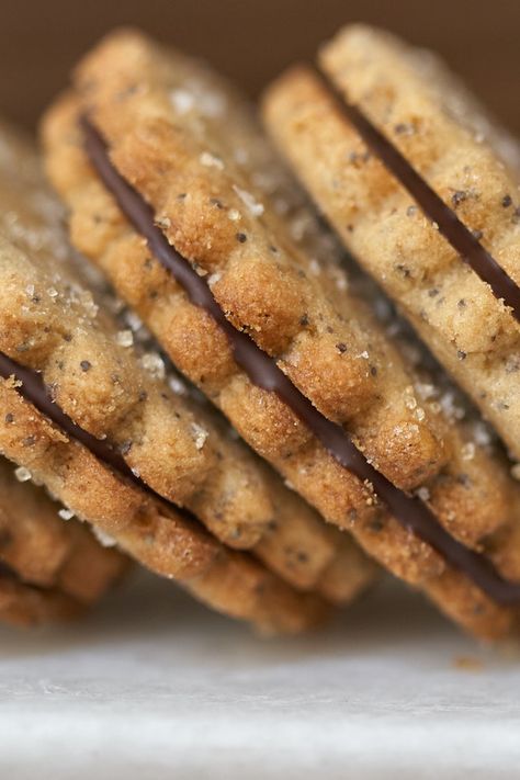 Banana Bread Cookies Recipe, Mountain Cookies, Brown Sugar Cookie Recipe, 101 Cookbooks, Banana Bread Cookies, Sugar Dough, Sandwich Cookie, Bread Cookies, Chocolate Sandwich