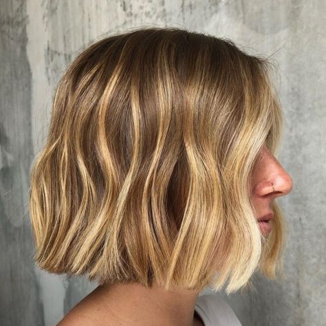 Blonde Babylights Bob, Golden Blonde Hair Bob, Honey Blonde Short Bob, Front Highlights Short Hair, Creamy Blonde Balayage Short Hair, Golden Bob Hair, Natural Blonde Highlights Short Hair, Blonde Highlighted Bob, Blond Highlights Bob