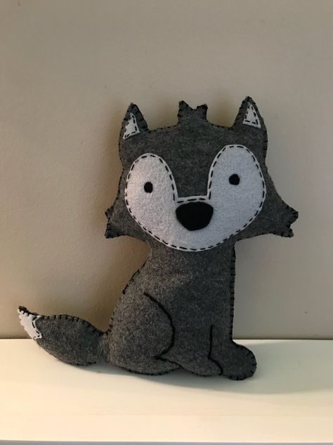 Baby shower idea Wolf Nursery, Bos Baby, Felt Woodland, Woodland Baby Shower Decorations, Pumping Moms, Baby Sleep Problems, Third Baby, Shower Bebe, Baby Arrival