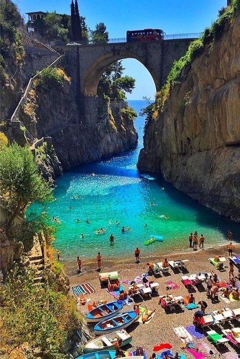 Italy Summer, Amalfi Coast Italy, Italy Aesthetic, Dream Travel Destinations, Italy Photo, Vacation Places, Alam Yang Indah, Beautiful Places To Travel, Positano