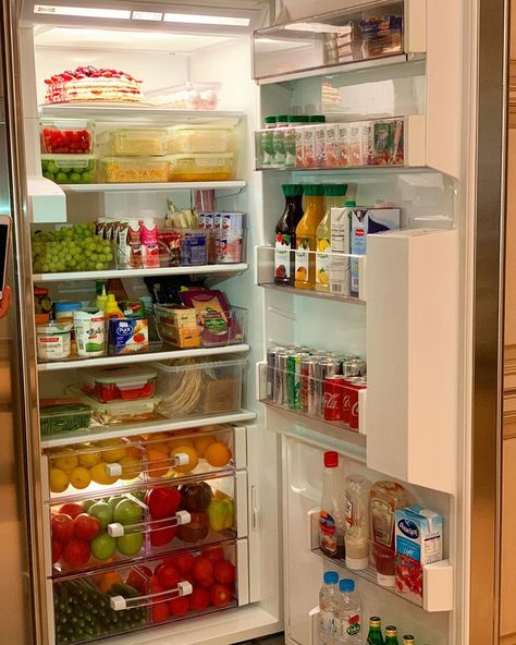 Okay, we are back to our normal routine after Ramadan and eid.  I was surprised when I opened my fridge and found it empty 😳....now that my… Dream Fridge, Empty Fridge, Full Fridge, Fridge Photos, Target Inspired Home Decor, Boyfriend Pranks Pictures, Dark Purple Wallpaper, Classy Living Room, Video Call With Boyfriend Screen Photo