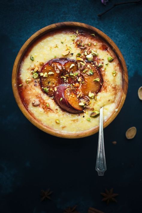 This simple and easy sweet breakfast polenta is my new go-to! It's delicious and vegan and I swap in whatever fruit I have on hand! Easy Summer Breakfast, Winter Breakfast Recipes, Polenta Breakfast, Breakfast Polenta, Breakfast Ideas Vegetarian, Summer Breakfast Ideas, Summer Breakfast Recipes, Easy Fall Breakfast, Polenta Vegan