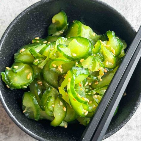 Japanese Sides, Sunomono Recipe, Japanese Side Dishes, Sunomono Salad, Recipes Cucumber, Japanese Cucumber Salad, Korean Cucumber Salad, Cucumber Uses, Japanese Side Dish