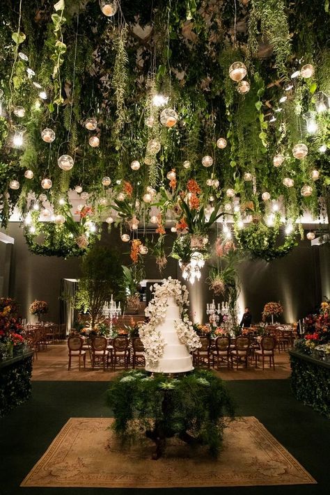 Mystical Wedding Decor, Enchanted Forest Wedding Theme, Cartagena Wedding, Rustic Glam Wedding, Indoor Garden Wedding, Enchanted Garden Wedding, Dream Wedding Reception, Forest Theme Wedding, Indoor Wedding Receptions