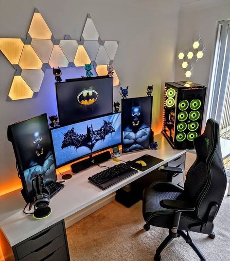 simply game equipment Batman Room Decor, Gaming Room Ideas, Batman Bedroom, Kawaii Nintendo Switch, Pink Switch, Kawaii Nintendo, Batman Room, Nintendo Switch Controller, Batman Decor