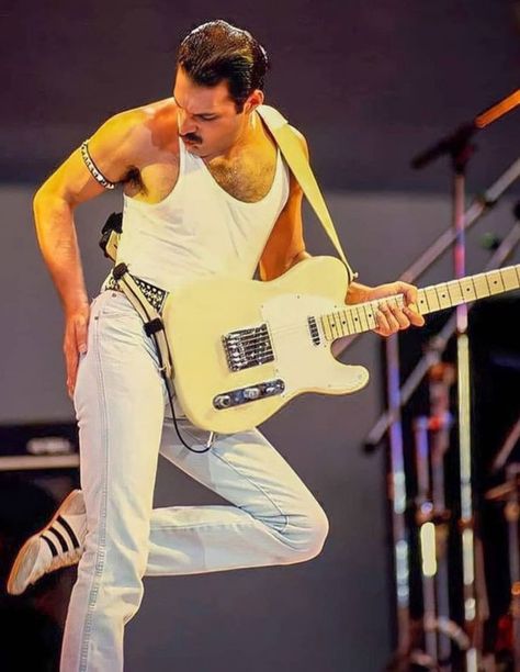 Queen Live Aid, Live Aid 1985, Freddie My Love, Queen Humor, Queen Live, Freddy My Love, Live Aid, Freddy Mercury, Queen Pictures