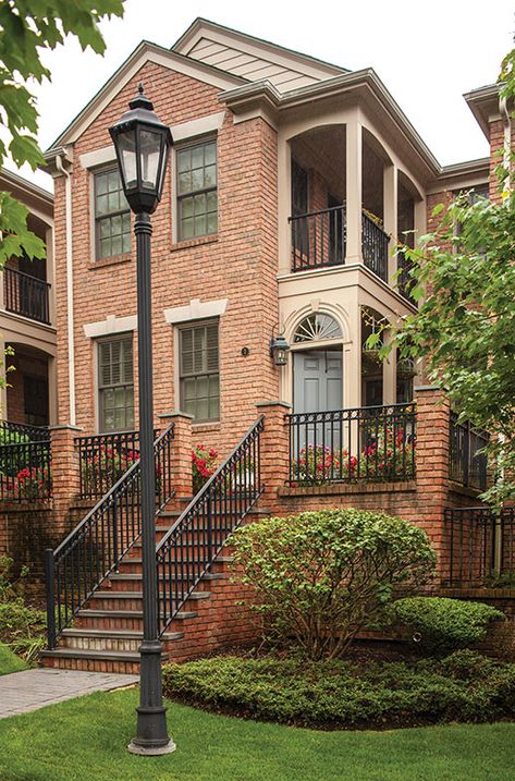 Georgian Colonial, Architecture Styles, Three Story House, Townhouse Exterior, Empty Nesters, French Architecture, Cute House, Sims House, House Goals