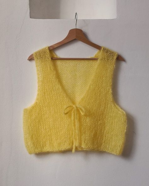 When life gives you lemon cakes 🍰🍋 Stay tuned for more from SUGAR collection 💘 #mohair #sandnesgarn #vest #knitwear Chunky Crochet Vest, Crochet Mohair, Mohair Vest, Lemon Cakes, Summer Knits, Knit Vest Pattern, Crochet Weaves, Crochet Wool, Custom Crochet