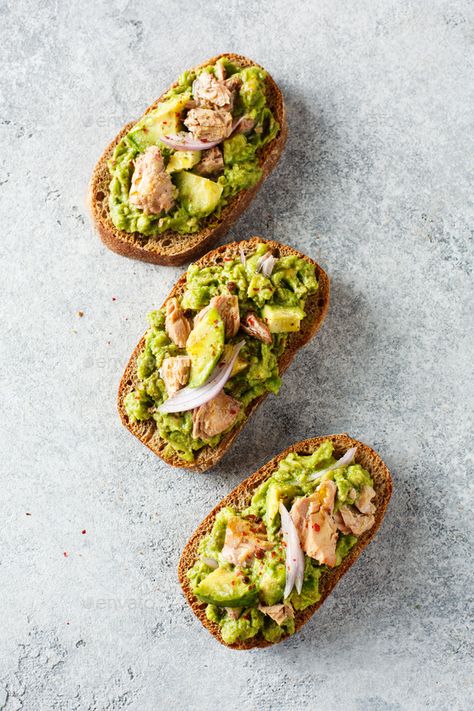 Healthy toast with avocado and tuna by Vell. Healthy toast with avocado and tuna on a grey background. #AD #avocado, #toast, #Healthy, #tuna Tuna Avocado Toast, Avocado And Tuna, Tuna Toast, Healthy Background, Toast With Avocado, Healthy Toast, Background Grey, Healthy Tuna, Tuna Avocado