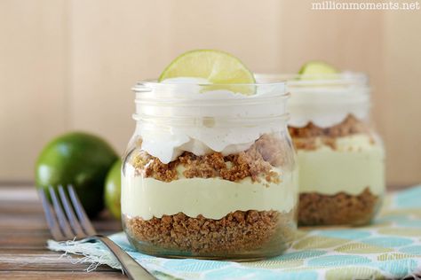 No bake key lime pie recipe Key Lime Dessert Recipes, Key Lime Pie Recipe No Bake, Mason Jar Desserts Recipes, No Bake Key Lime Pie, Lime Dessert Recipes, No Bake Key Lime, Pie In A Jar, Mason Jar Recipe, Key Lime Desserts