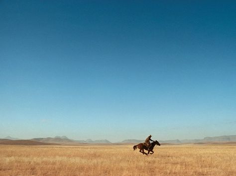 A lone cowboy rides like the wind in west Texas. There is no better life that living, working and being a part of nature. Texas Cowboys, Riding A Horse, In The Middle Of Nowhere, Middle Of Nowhere, Adventure Style, Soft Autumn, West Texas, National Geographic Photos, Colorful Landscape