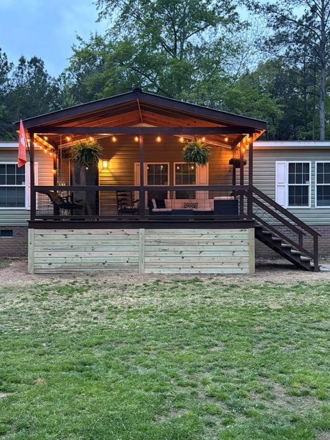 Outside Of Mobile Home Ideas, Deck For Manufactured Home, Singlewide Trailer Front Porch, Mobile Home Exterior Decor, Double Wide Trailer Porch Ideas, Single Wide Outside, Front Porch Ideas Trailer, Back Porch Ideas For Mobile Home, Manufactured Home Patio Ideas