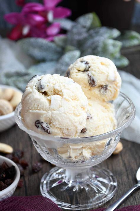 Kaju Draksh (Cashew Raisin) Ice Cream Chocolate Chip Cookie Dough Ice Cream, Recipes Copycat, Keto Cookie Dough, Brown Eyed Baker, Eggless Chocolate Chip Cookies, Cuisinart Ice Cream, Cuisinart Ice Cream Maker, Ice Cream Maker Recipes, Mint Chocolate Chip Ice Cream