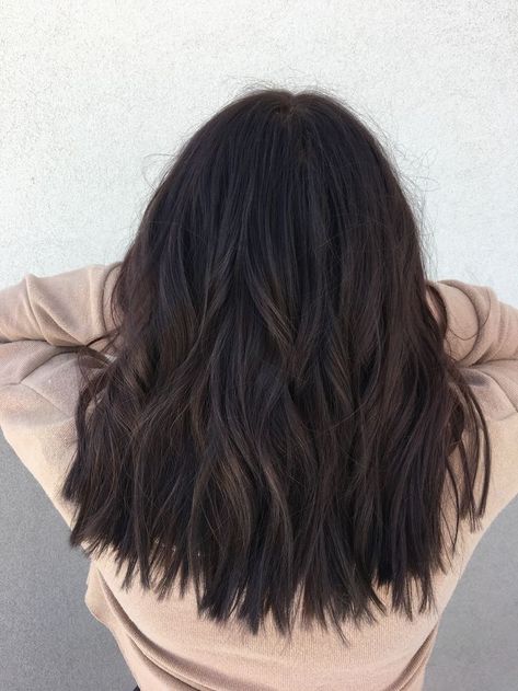 Mid Length Dark Hair With Layers, Mid Length Hair Dark Brown, Short Dark Brown Hair Aesthetic, Brown Hair Mid Length, Ashy Dark Brown Hair, Goal 2025, Medium Dark Brown Hair, Longbob Hair, Medium Length Brown Hair