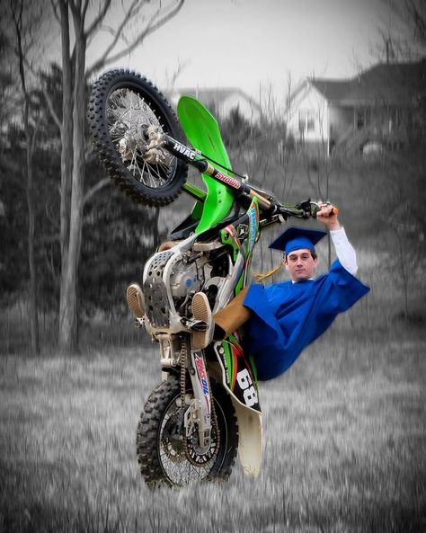 Senior Picture Ideas Motocross, Senior Picture Ideas With Dirtbikes, Atv Senior Pictures, Senior Dirt Bike Pictures, Motorcycle Graduation Pictures, Dirt Bike Graduation Pictures, Motocross Senior Pictures, Dirtbike Senior Photos, Dirtbike Photo Shoot