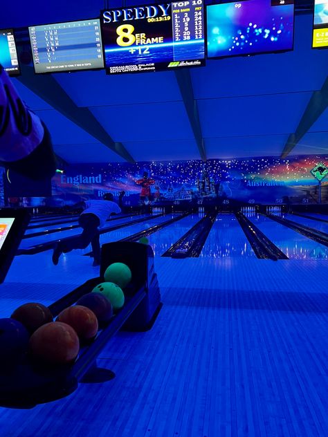 Family Bowling Night, Drunk Bowling, Bowling Alley Aesthetic, Double Dates Aesthetic, Bowling Pics, Night Bowling, Bowling Aesthetic, August Moodboard, Bowling Night