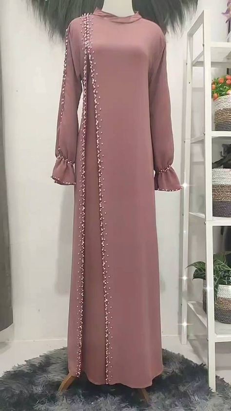 Abaya Designs Latest, Islamic Fashion Dresses, Projek Menjahit, Muslimah Dress, Mode Abaya, Fashion Muslim, Muslim Fashion Dress, Fashion Design Dress, Abaya Designs