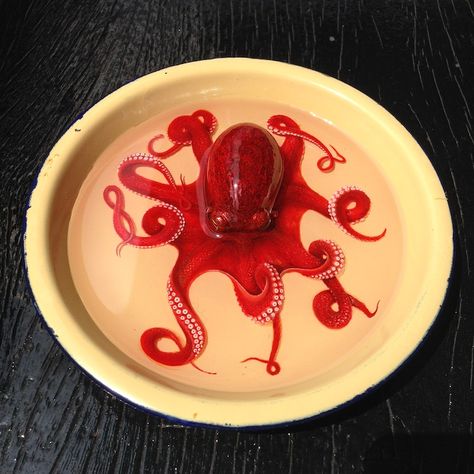 New 3D Octopus Painting with Twisting Tentacles Octopus Painting, Creation Art, 3d Painting, Sculpture Painting, Ceramics Pottery Art, Resin Painting, Clay Art Projects, Art Clay, Diy Clay Crafts