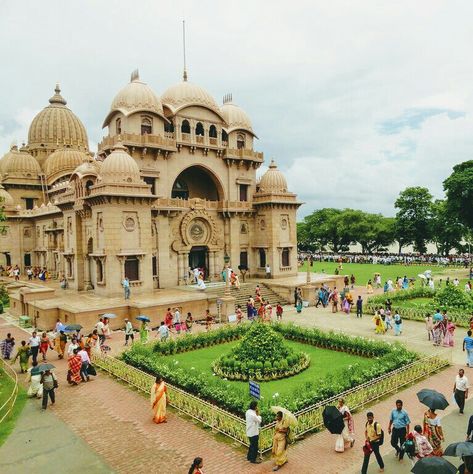 Belur math, Kolkata Kolkata Trip, Ram Ayodhya, Indian Monuments, Belur Math, Math Aesthetic, Amazing India, Folk Festival, Beautiful Sites, Hill Station