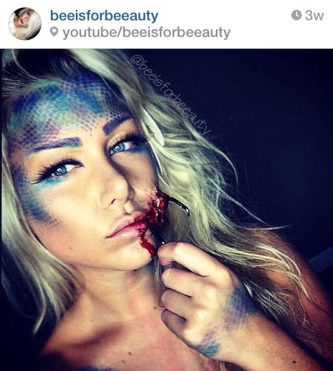 Hooked Mermaid Halloween makeup tutorial #beeisforbeeauty http://youtu.be/QqYoQFUTmI4 Mermaid Halloween Makeup, Scary Mermaid, Ariel Halloween, Mermaid Makeup Halloween, Makeup Zombie, Meme Costume, Halloween Make-up Looks, Mermaid Halloween, Halloween Makeup Tutorial