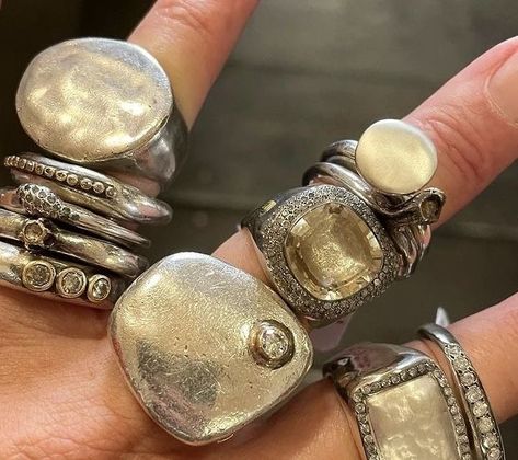 Chunky Silver Jewellery, Chunky Jewellery, Chunky Silver Rings, Dope Jewelry, Jewelry Lookbook, Funky Jewelry, Stacked Jewelry, Jewelry Inspo, Dream Jewelry