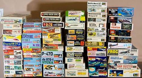 Revell Model Cars, Plastic Model Airplane Kits, Revell Model Kits, Revell Monogram, Hobby Desk, Metal Model Kits, Scale Model Building, Airplane Models, Plastic Model Kits Cars