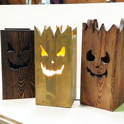 Halloween Wood Lanterns, Halloween Woodworking Projects, Diy Wood Halloween Decorations, Diy Halloween Wood Projects, Wood Jack O Lantern Diy, Halloween Wooden Crafts, Diy Wooden Halloween Decorations, Wood Halloween Projects, Diy Wood Halloween Decor