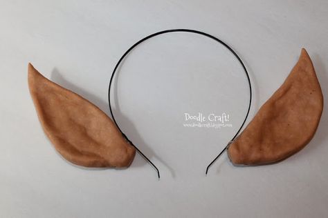 elf ears DIY Diy Elf Ears, Christmas Elf Ears, Elven Ears, Sew Halloween Costume, Elf Crown, Diy Elf, Fairy Creatures, Lego Elves, Children's Theatre