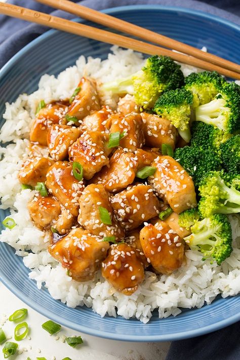 Chow Mein Recipe, Honey Sesame Chicken, Sesame Chicken Recipe, Honey Sesame, Sesame Chicken, Honey Chicken, Cooking Classy, Asian Dishes, Chopsticks