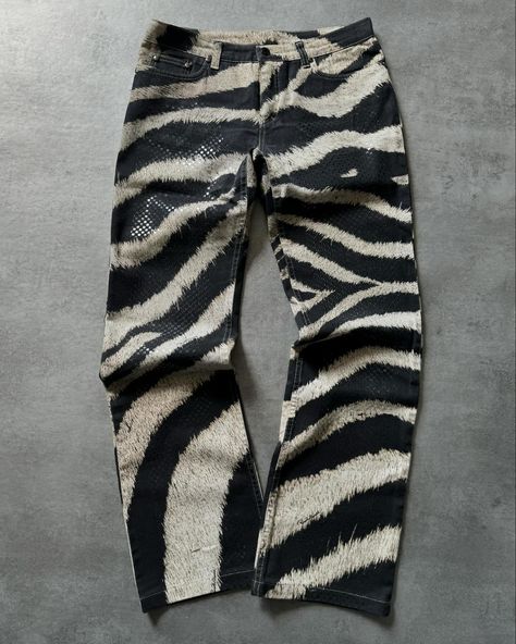 SS2000 Roberto Cavalli Zebra Relaxed Pants 🥋 Available now on www.dolcevitahub.com | Link in bio Crazy Pants, Fashion Dream Job, Relaxed Pants, Relax Pants, 2000s Fashion Outfits, Fashion Fits, Girls Fashion Clothes, Designer Jeans, 2000s Fashion