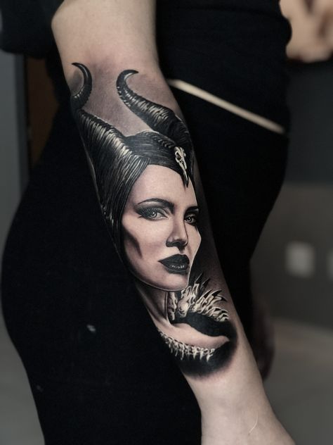 Maleficent Tattoo Design, Malificent Tattoo Design, Villain Tattoo Ideas, Maleficent Tattoo Ideas, Dark Disney Tattoos, Villain Tattoo, Maleficent Tattoo, Full Leg Tattoos, Horoscope Tattoos