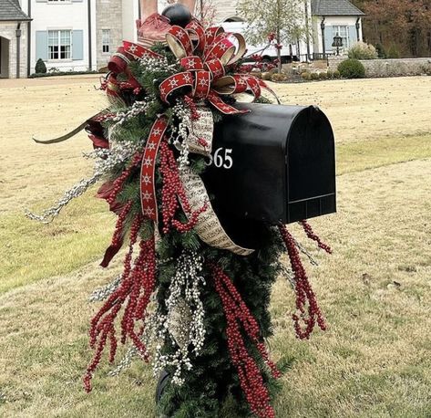 Fall Decorated Mailboxes, Decorated Mailboxes For Christmas, Mailbox Saddle Christmas, Mail Box Christmas Decor, Holiday Mailbox Decor, Decorate Mailbox For Christmas, Mailbox Christmas Swag, Christmas Mailbox Decorations Diy, Mailbox Decorations For Christmas