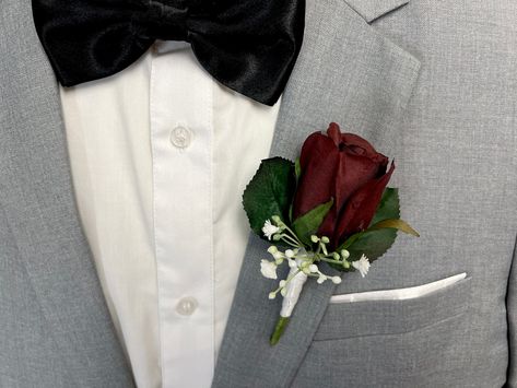 Burgundy Rose Boutonniere, Dark Red Boutonniere, Burgundy Corsage And Boutonniere, Baby Breath Boutonniere, Men Corsage, Burgundy Boutonniere, Red Rose Boutonniere, Boutonniere Prom, Red Boutonniere