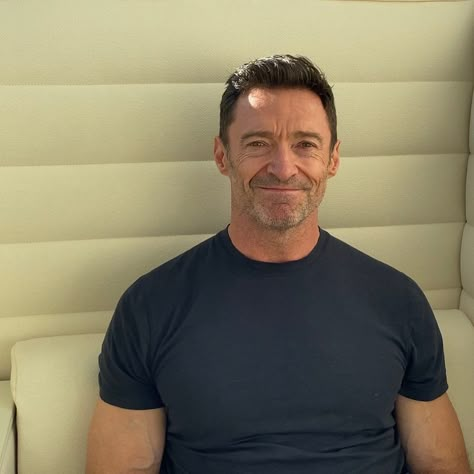 Hugh Jackman Funny, Hugh Jackman Images, Hugh Jackman Logan, Psychological Help, Handsome Jack, Wolverine Hugh Jackman, Wink Wink, Logan Wolverine, Most Handsome Men