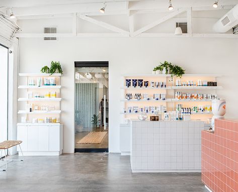 Shelves Skincare Studio, Modern Eclectic Interior, Spa Studio, Skincare Store, Tata Harper, Los Angeles Design, Spa Decor, California Cool, Store Design Interior