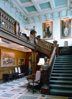 Summerfield Manor front foyer Manor House Interior, English Manor Houses, Interior Staircase, Mansion Floor Plan, Chateau France, Modern Mansion, Mansion Interior, Mansions Luxury, English Country House